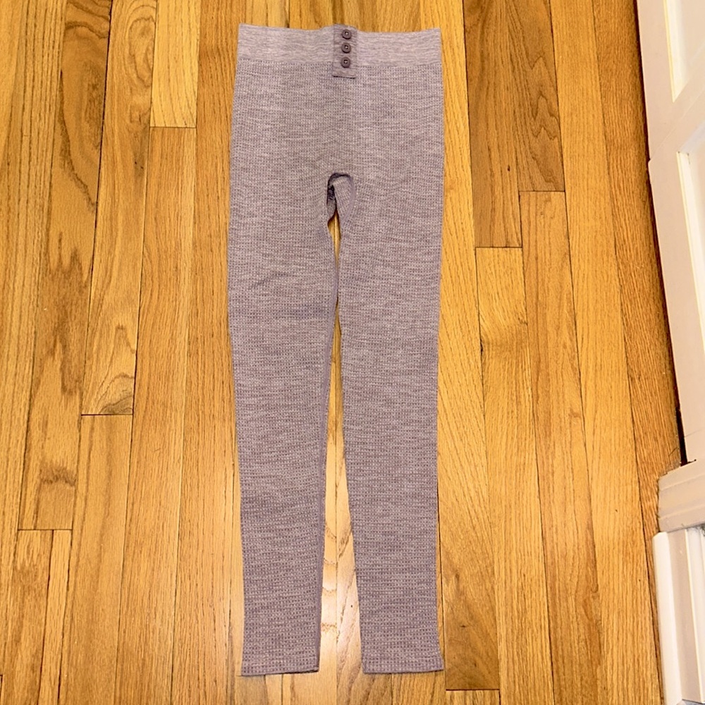 ✨ FABLETICS ✨ NWT Faded Plum Heather Purple Cable Knit 7/8 Legging Size XS